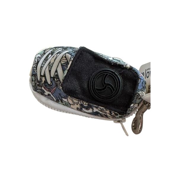 Petco Bobs For Sketchers Dog Waste Poop Bags Dispenser With Clip Walking 60 - Picture 3 of 3